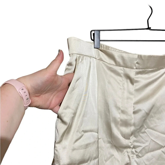 NWOT Abercrombie & Fitch‎ Champagne Shorts rn 75654 ca 50316 Size XL - Picture 4 of 6